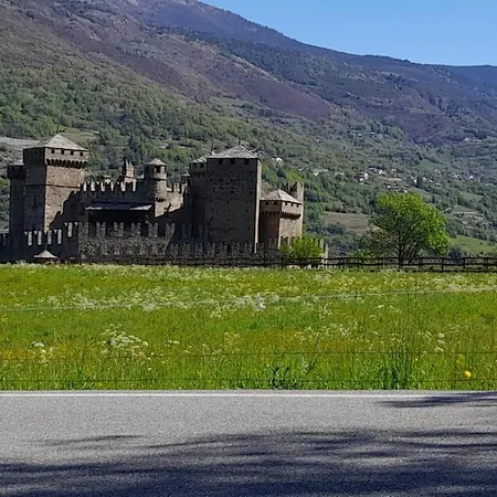 Vue Du Chateau Dom wakacyjny Fénis
